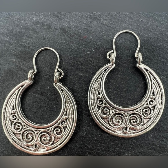 Boho Vintage Half Hoop Flower Pattern Earrings - Picture 2 of 5